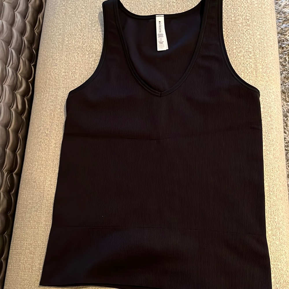 $10 Tuesday -price firm. Black ribbed Athleta tank